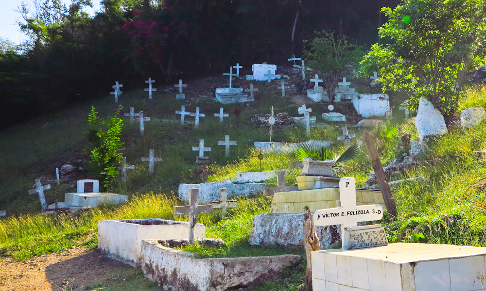 En promedio, cada año solo hay entre diez y catorce enterramientos o fallecidos del cayo, La Socapa y Caracoles (Foto: Geisy Guia)