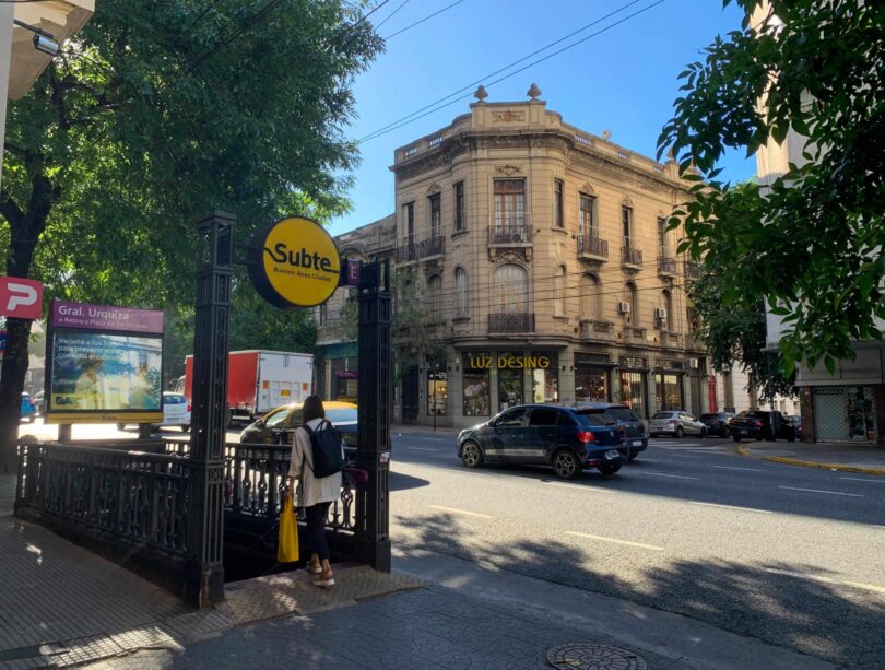 Subte E, Buenos Aires, Argentina.