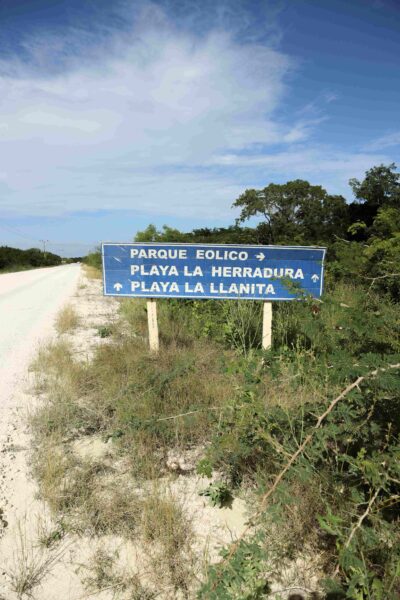 Entrance to Herradura wind park.
