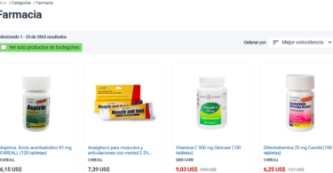 Captura de pantalla de la sección 'Farmacia' en la web Supermarket23. Se muestran productos como Aspirina, Analgésico, Vitamina C y Difenidramina, con precios en dólares estadounidenses (US$) y la opción 'Ver solo productos de bodegones'.